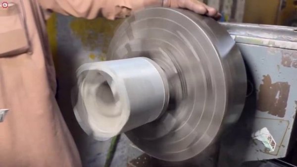 Как делают автомобильные поршни.