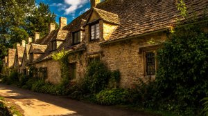 Англия _ Пешеходная экскурсия по Бибери. Самая красивая деревня .