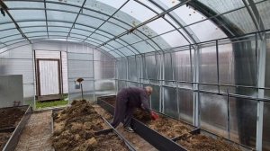 ЗАПРАВКА ГРЯДОК ПОД ТОМАТЫ ОСЕНЬЮ.