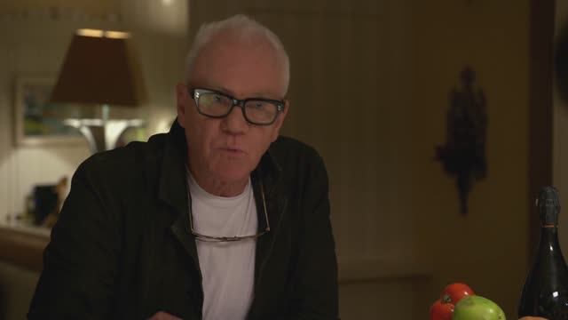 Сериал "Моцарт в джунглях", 2.04 (AlexFilm) смотреть онлайн