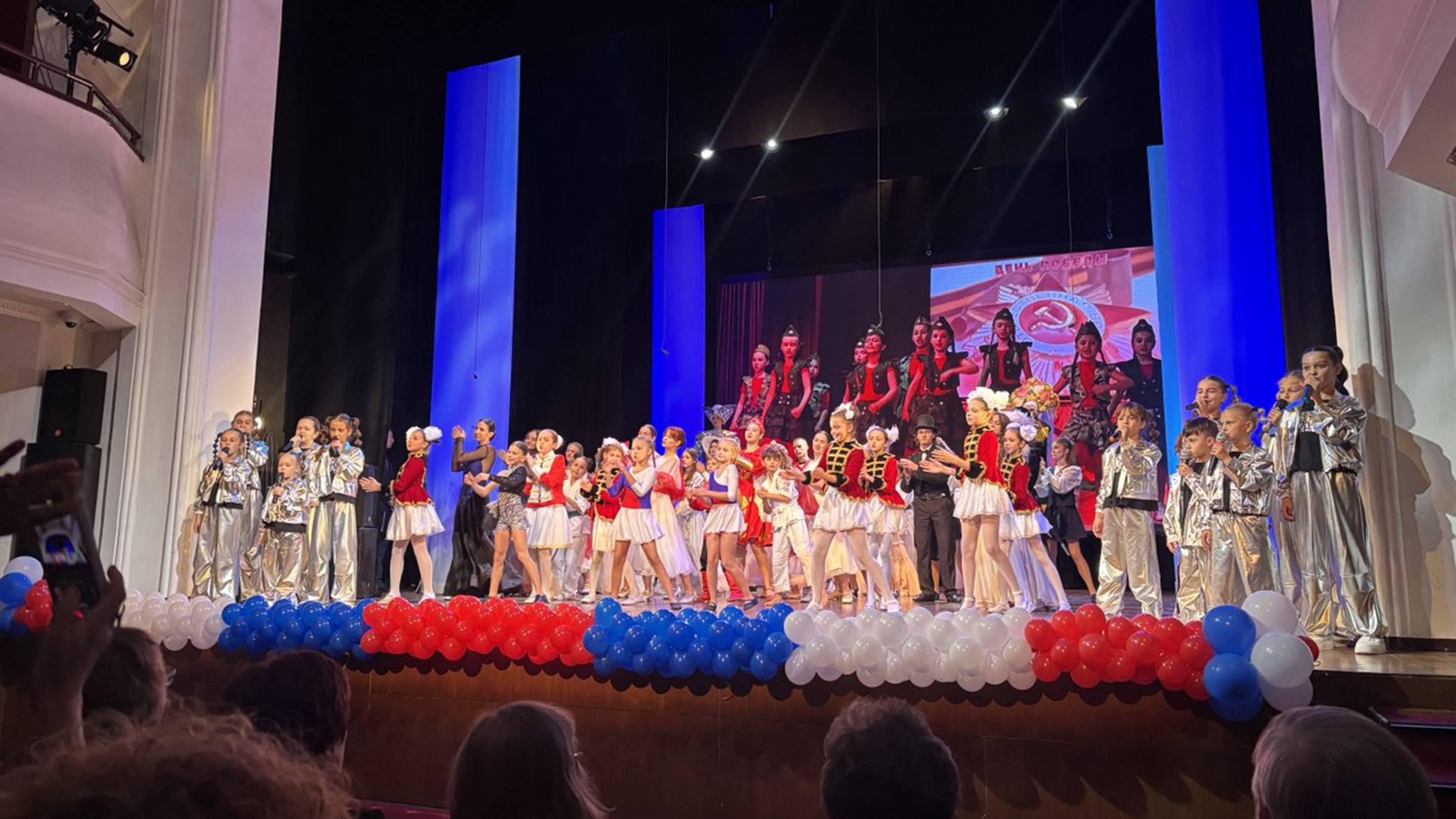 Репортаж "60 лет школе № 12". 10.10.25, г. Ялта смотреть онлайн