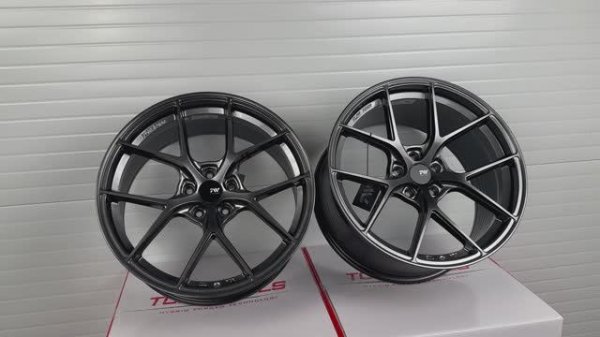 Topwheels LX01 19 8.5/9.5J вес 9,2kg Titanium