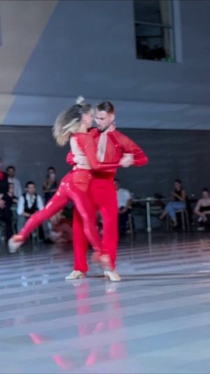 Бачата. Демо танец от Angella & Lella на Autumn Bachata Weekend