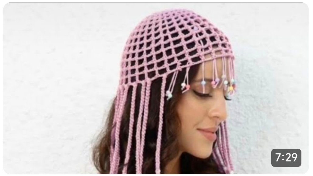 ТРЕНДОВАЯ Шапка Сетка крючком / Простой МК смотреть онлайн