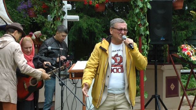 ВЛАДИМИР РУСИН
Не в потёртой гимнастёрке – Он одет в бронежилет. Только в том, что это Тёркин, Ни смотреть онлайн