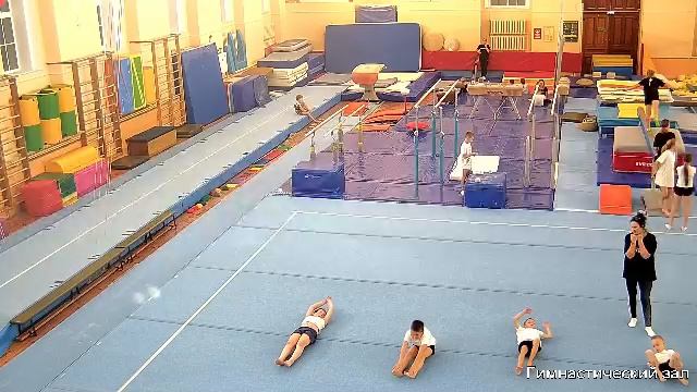 Зал гимнастики смотреть онлайн