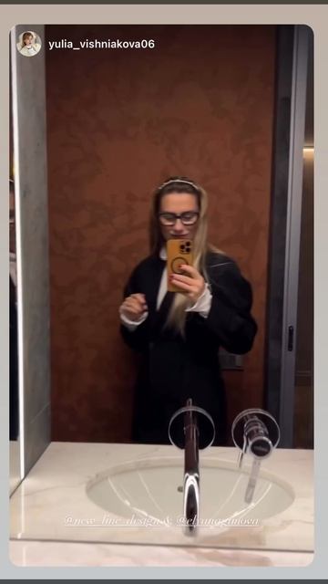 Зеркало в ЖК Цветы