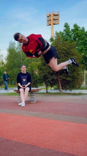 ДЕВУШКА угадывает ПАРКУР трюки 🤪