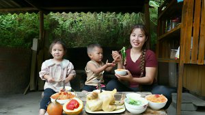 Собираю грейпфрут в саду и продаю на рынке. Варю курицу, чтобы накормить двоих детей. Вьетнам