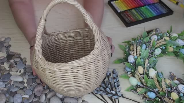 Пасхальная корзинка в форме ЯЙЦА. Золотые ручки смотреть онлайн