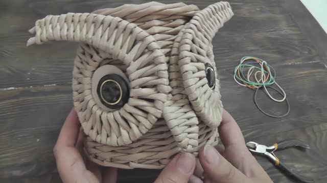 Карандашница СОВА из газетных трубочек смотреть онлайн