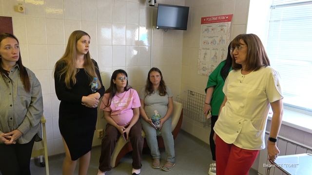 Будущие мамы пришли на экскурсию в перинатальный центр. Панорама 14.10.25 смотреть онлайн