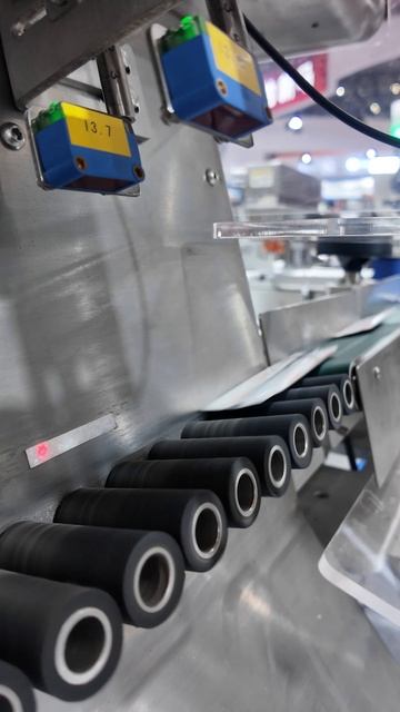 Minipress.ru Машина нанесения защитной голограммы для фармацевтики смотреть онлайн