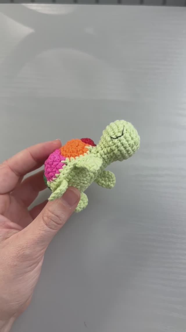 На такую черепашку можно пустить остатки пряжи смотреть онлайн