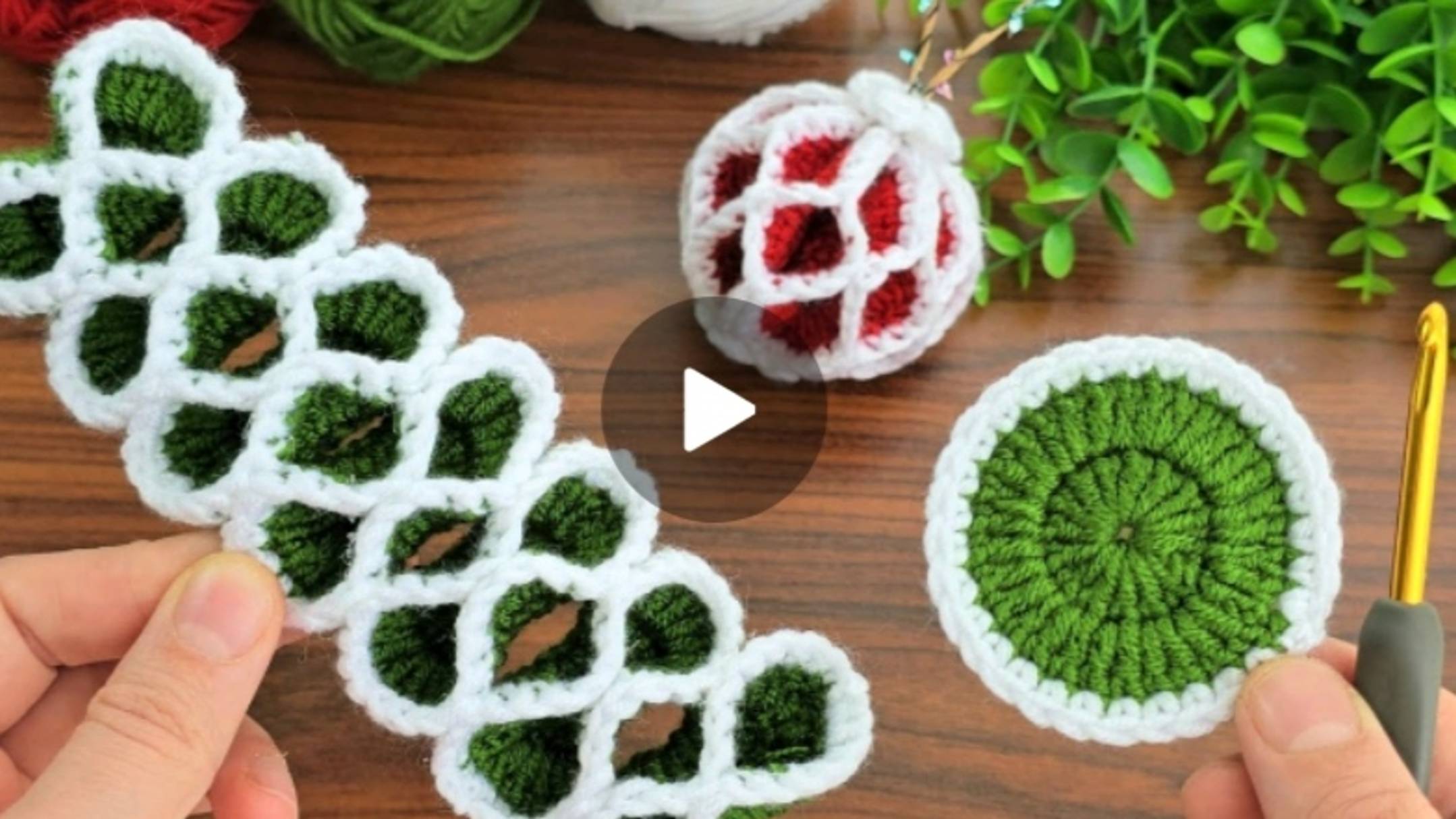 Новогодний шар на ёлку крючком🎄🎄🎄 #все_в_жизни_связано #вязаниекрючком смотреть онлайн