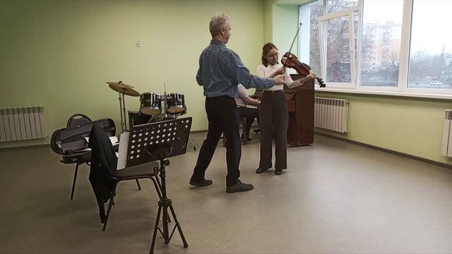 Мастер-класс Заслуженного артиста РФ Тростянского А. Б. (скрипка) смотреть онлайн