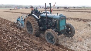 ЭТО ВИДЕО НАБРАЛО 1 МЛН ПРОСМОТРОВ! Трактора 1950-ых! Как новые! #10