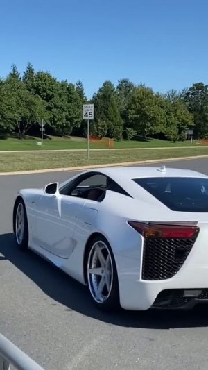 Звук Lexus LFA