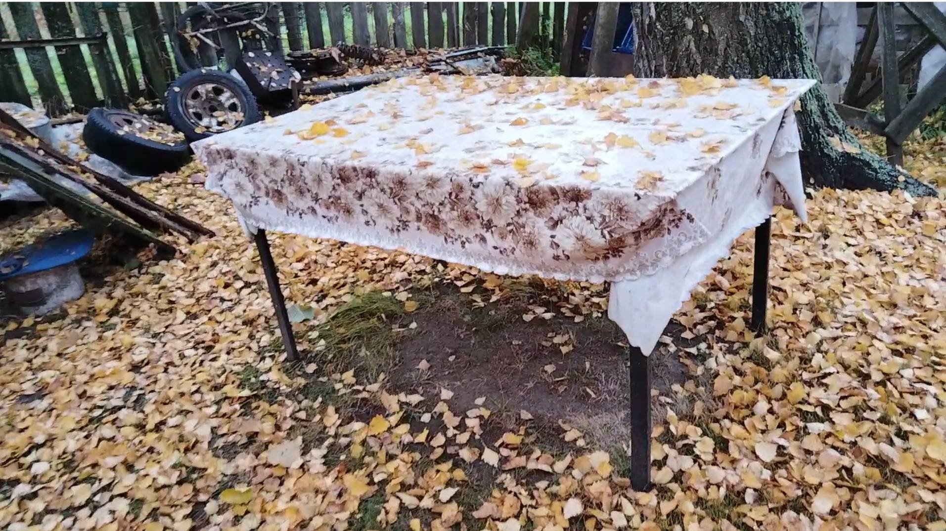 Октябрьское утро. Завершаем последние работы на участке. смотреть онлайн