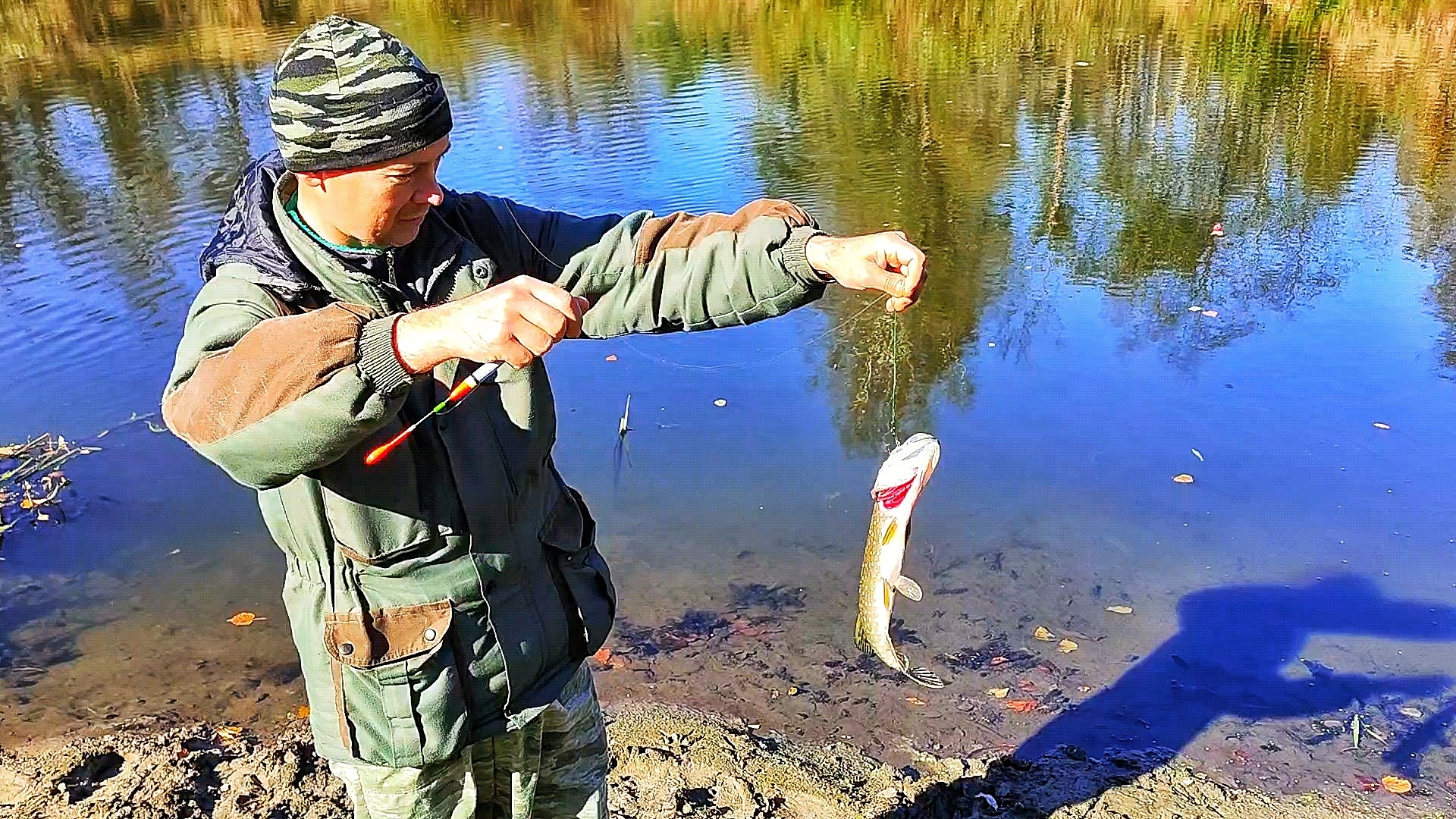 Ловим Щуку на Таёжной реке. смотреть онлайн
