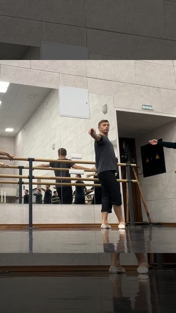 ПЛИЕ-КАРМЕН-МИША смотреть онлайн