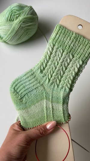 Подробный мастер класс. Круглая пятка спицами. #вязание