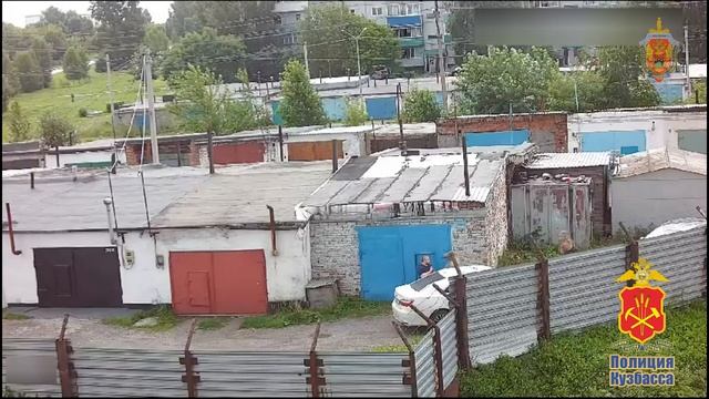 В Киселевске вынесен приговор жителю областного центра, который организовал в своем гараже склад смотреть онлайн