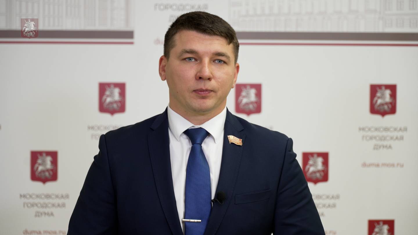 15.10.2025. Максим Джетыгенов о возможностях профессиональной подготовки для добровольных пожарных смотреть онлайн