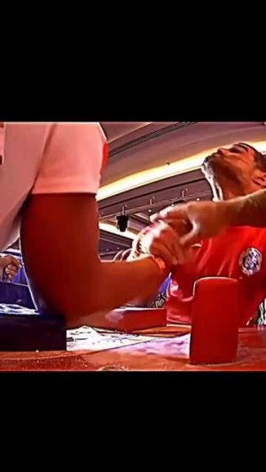 Соперник решил над ним посмеяться. Очень сильное видео 💪 Подписываемся 😉