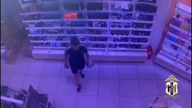 Рецидивист украл парфюм в хабаровском магазине смотреть онлайн