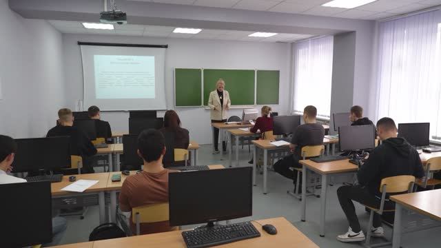 Дети сотрудников Металлоинвеста учатся в вузах по целевой программе компании смотреть онлайн