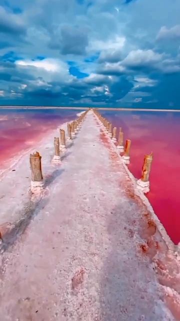 Розовое озеро под Евпаторией — самое необычное место Крыма! смотреть онлайн