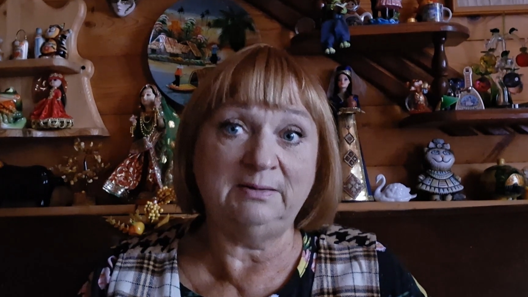 Лететь в Таиланд с пересадкой????удовольствие ещё то...аипрямо перелёт....космо... смотреть онлайн