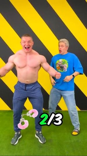 Сильнейший человек против наручников!