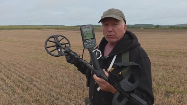 Minelab Equinox 900 в руках Гарри из XP