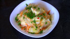 Кимчи из белокочанной капусты - сочная и хрустящая корейская закуска быстрого приготовления.