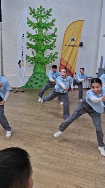 Моменты выступления ансамбля "Уран" СВФУ. Лайт Ап! 14.10.2025 г. смотреть онлайн