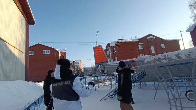 будни с друзьями 2 часть смотреть онлайн
