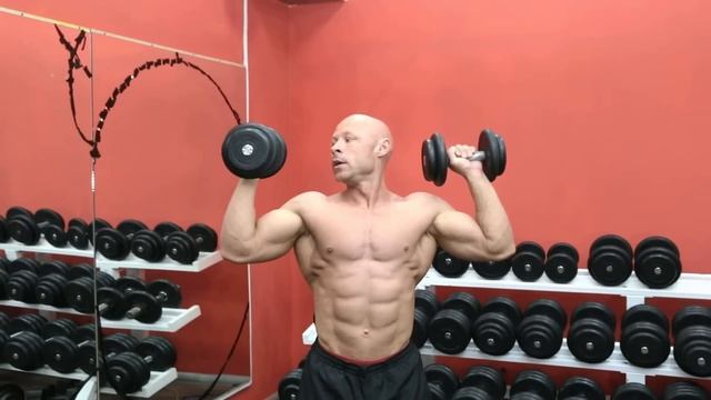 ЖИМ ГАНТЕЛЕЙ СТОЯ смотреть онлайн