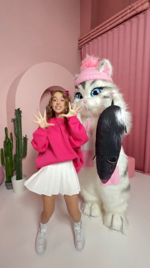 отняла мышку 😠