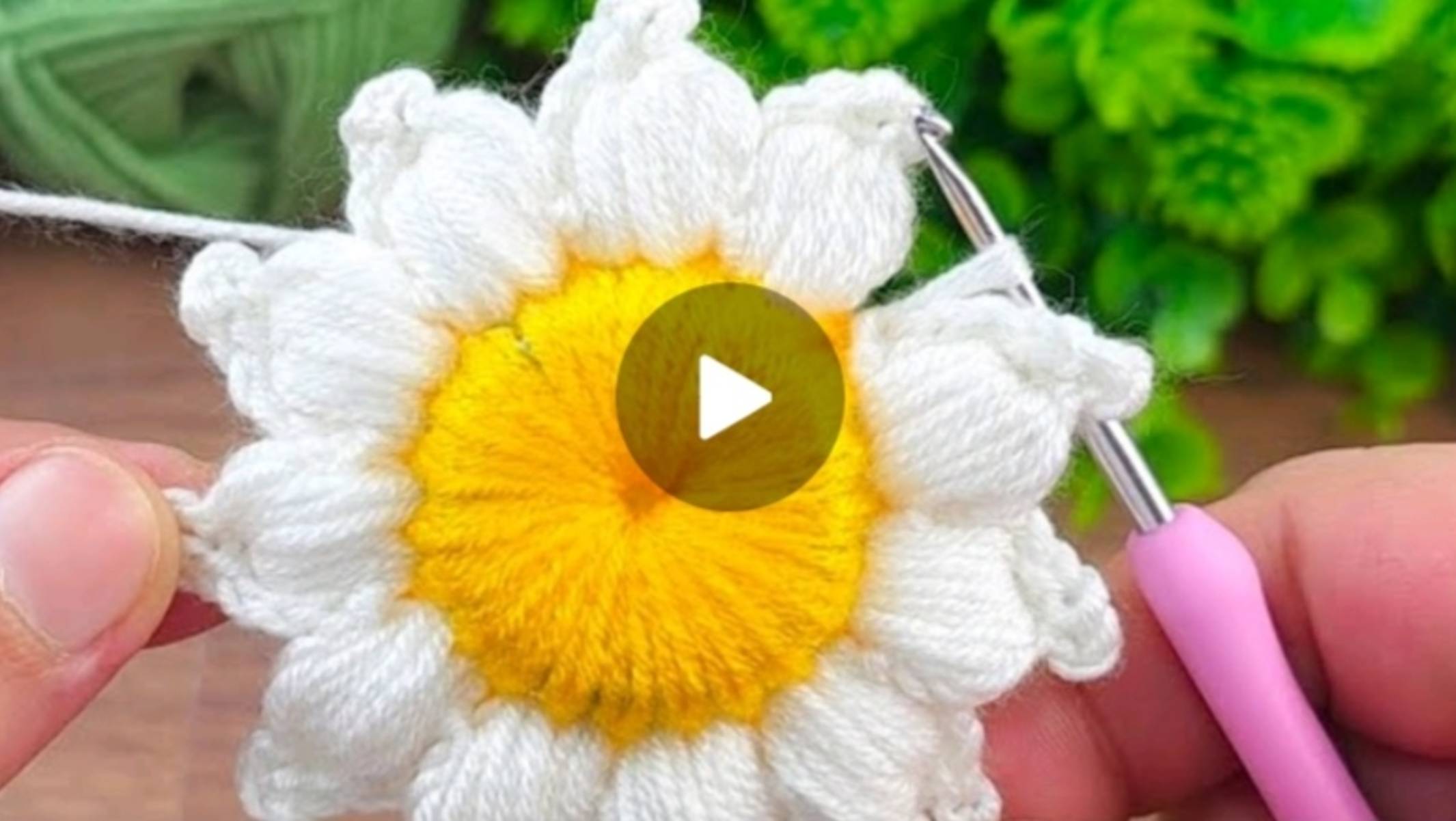 Ромашка крючком😍 #все_в_жизни_связано #вязаниекрючком #всевжизнисвязано смотреть онлайн