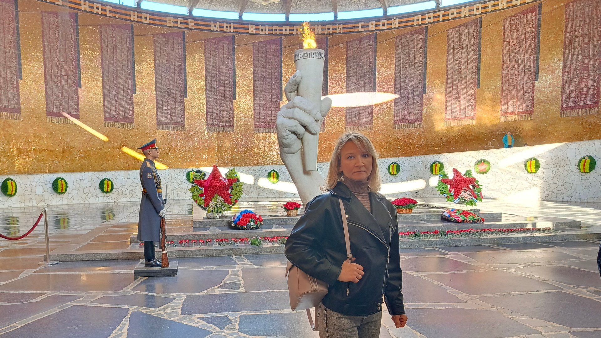 ВОЛГОГРАД/ ВЕЧНЫЙ ОГОНЬ/ МАМАЕВ КУРГАН/ КРИСЛАЙФ смотреть онлайн