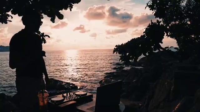 RAFA MOON - INDI (Live Video) смотреть онлайн