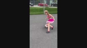 ИВАННА  Танец с мячём ЦВЕТЫ. Удивительно красивый танец