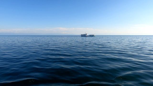 Паром, порт Байкал Листвянка, озеро Байкал июль 2025г. смотреть онлайн