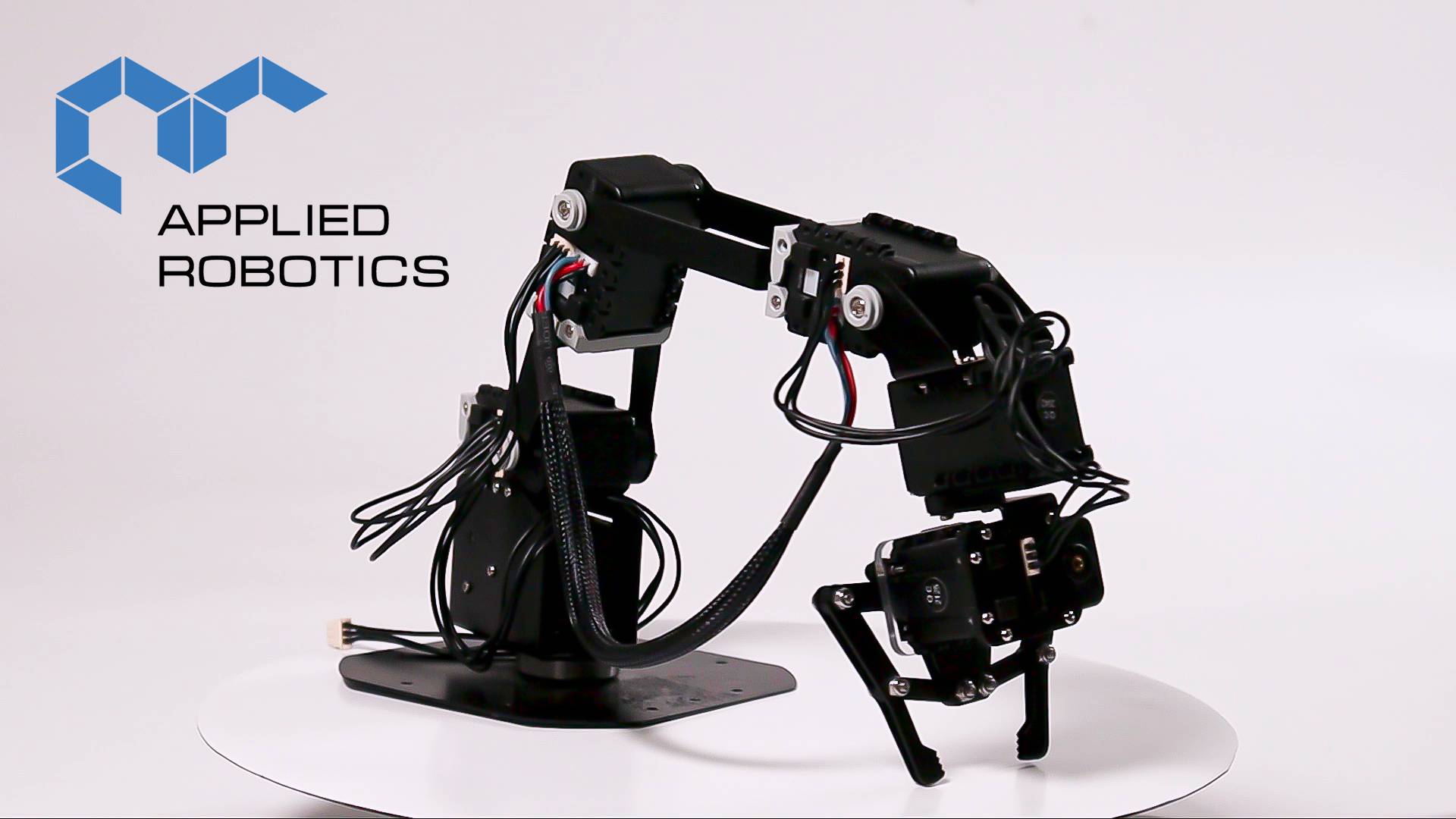 СТЕМ Мастерская (Расширенный). Модуль "Трехцветный светодиод" и манипулятор с угловой кинематикой смотреть онлайн