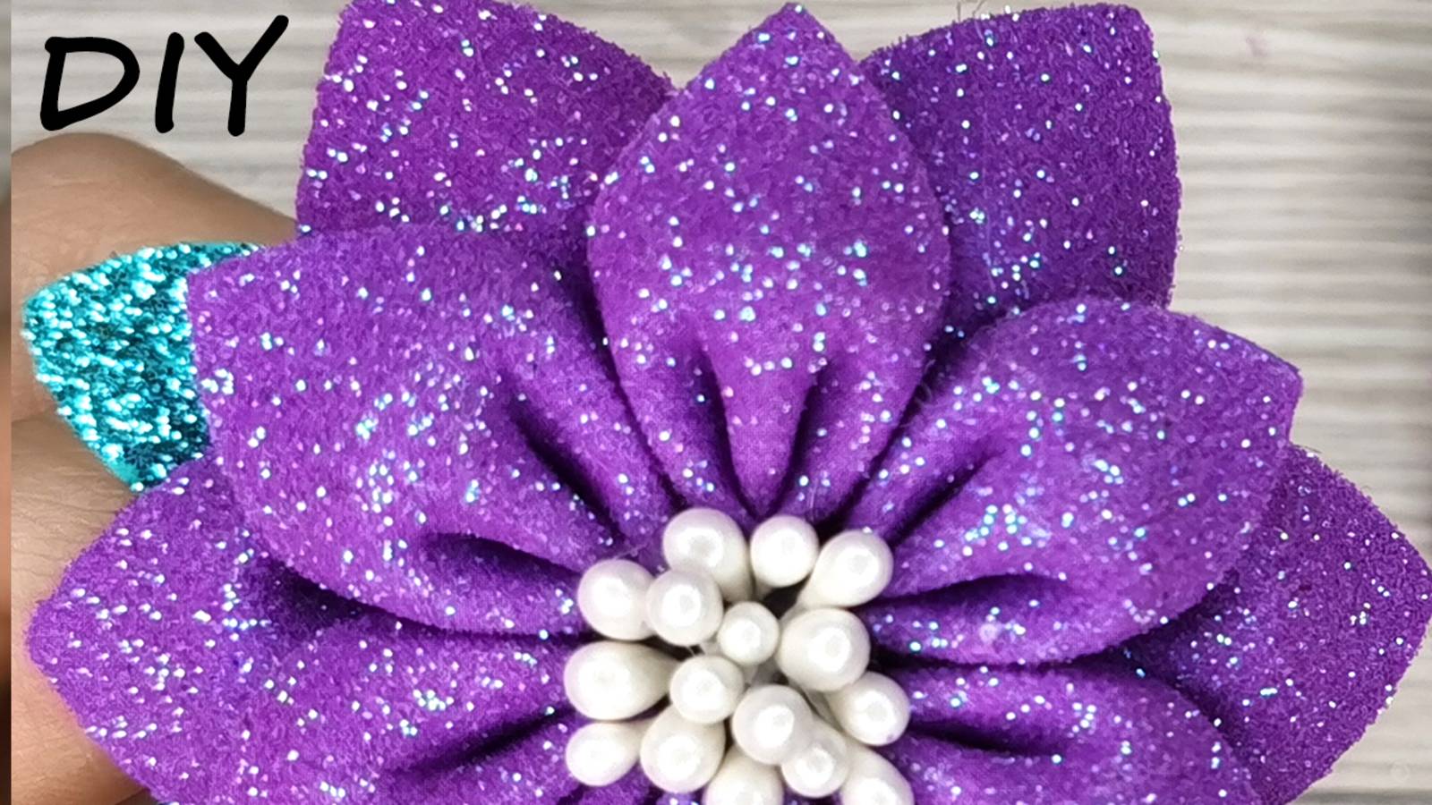 Новогодний цветок из фоамирана. Мастер-класс цветка из фоамирана своими руками смотреть онлайн