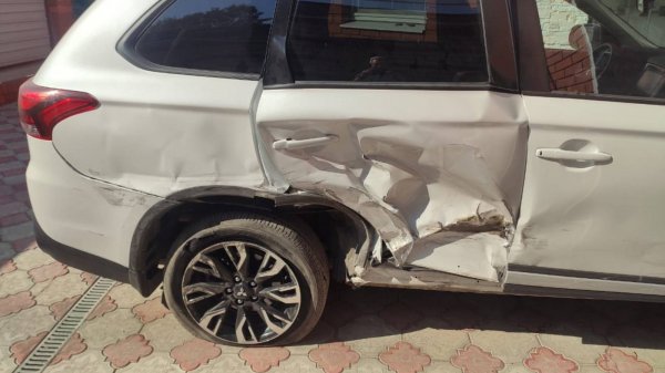 Ремонт Mitsubishi Outlander после сильного бокового удара.