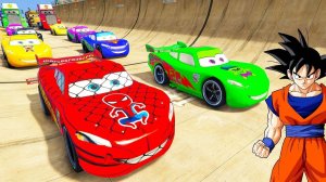 СУПЕР ГОНКИ МОЛНИЯ МАККУИН И ЧЕЛОВЕК-ПАУК БРОСАЮТ ВЫЗОВ СУПЕРГЕРОЯМ И ТАЧКАМ ДИСНЕЯ ГРУЗОВИК МАК