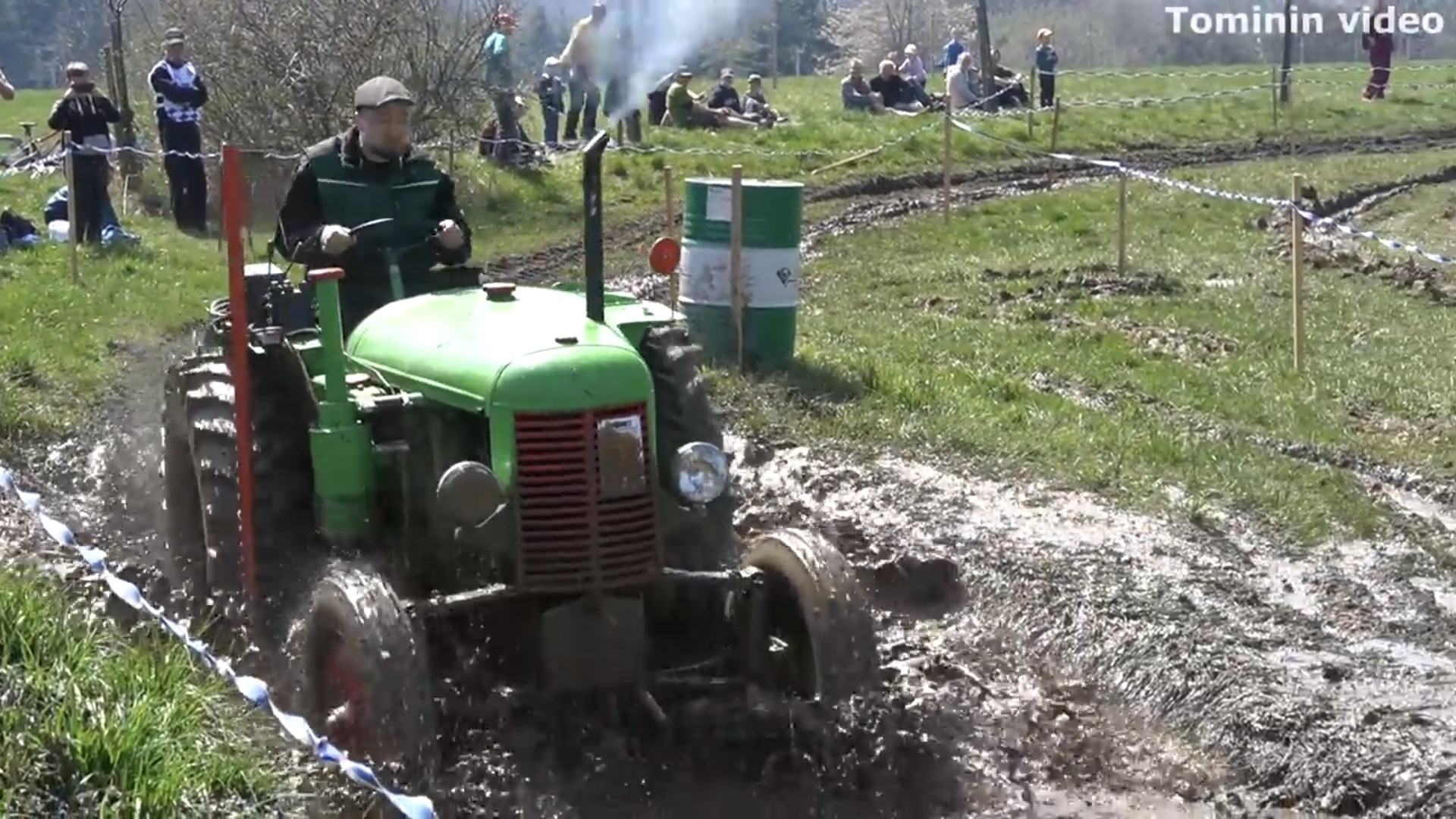 Гонки по бездорожью на тракторах смотреть онлайн